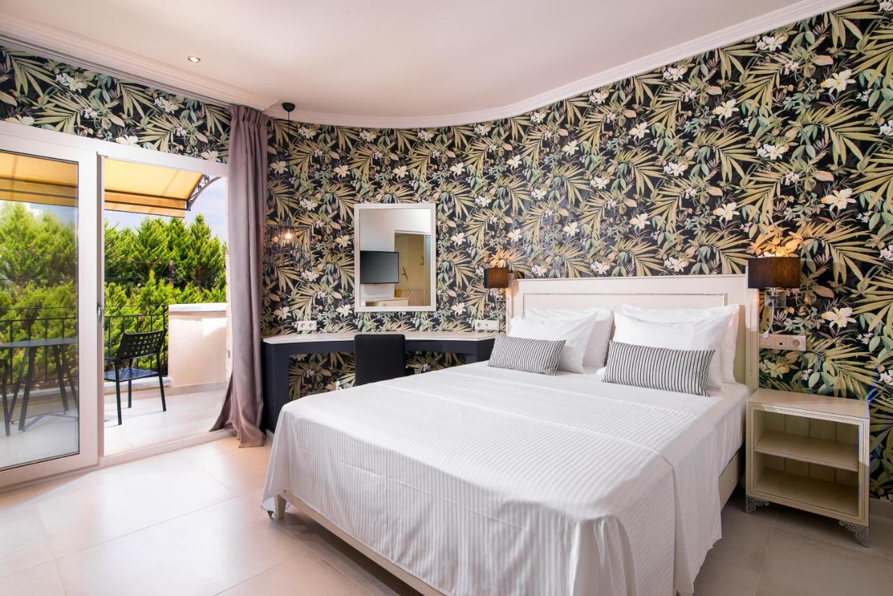 Neikos Mediterraneo Luxury Suites Ханиоти Екстериор снимка