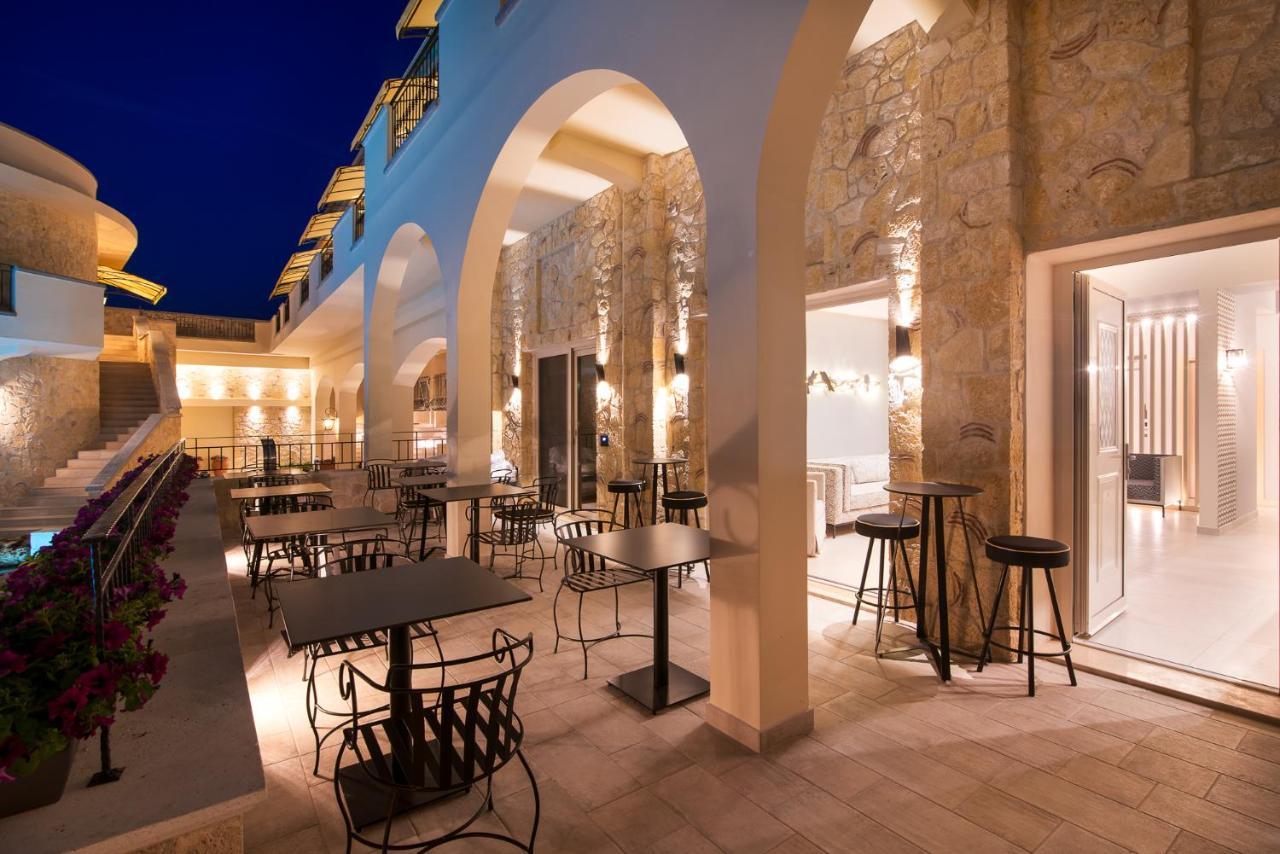 Neikos Mediterraneo Luxury Suites Ханиоти Екстериор снимка