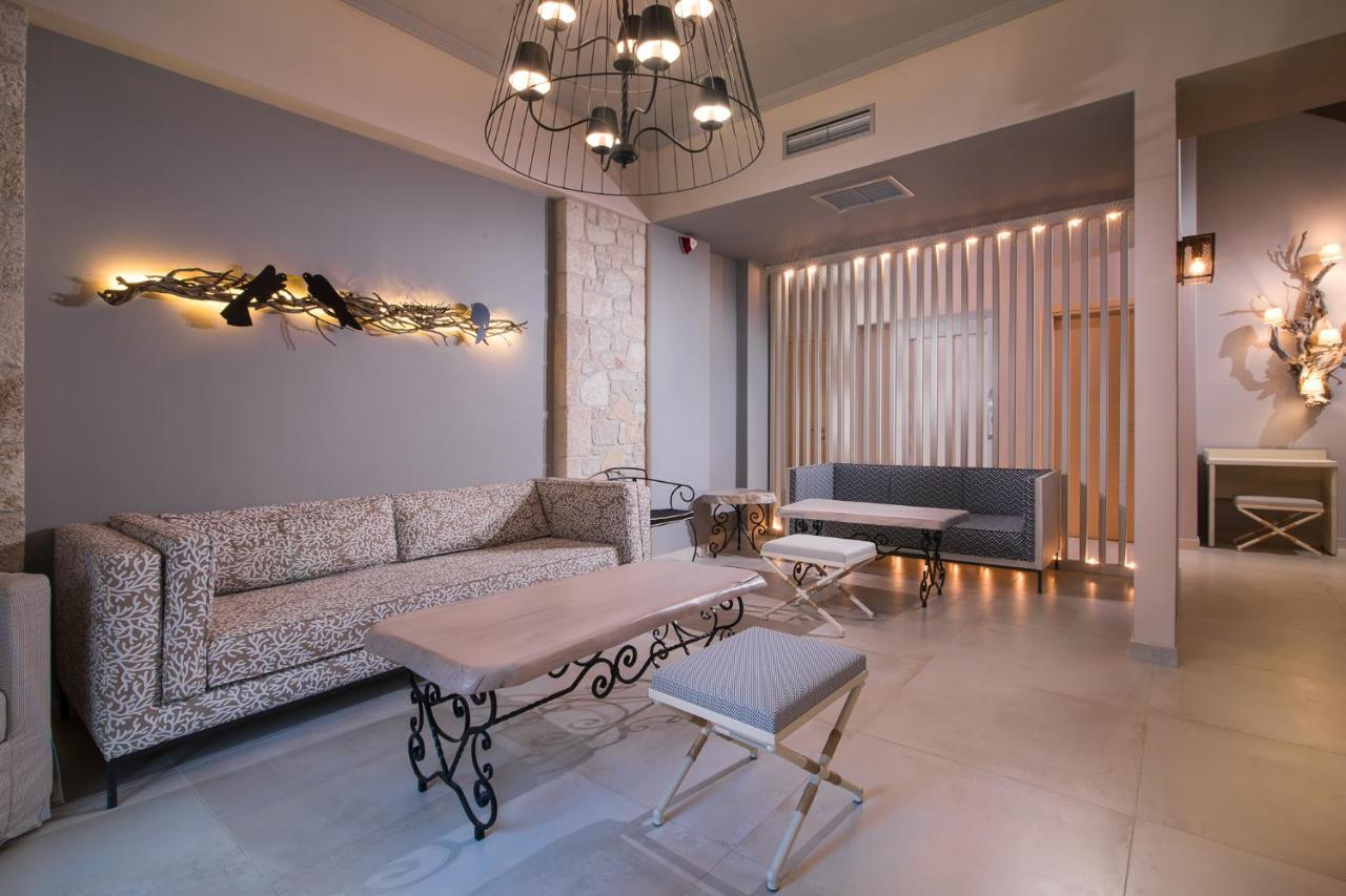 Neikos Mediterraneo Luxury Suites Ханиоти Екстериор снимка